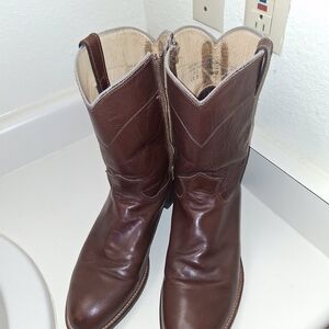 Classic Brown Leather Western Boots